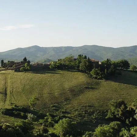 In A Wonderful Medieval Village On The Tuscan Hills, With Air Conditioning Holiday home *